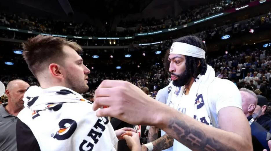 九游娱乐入口 -赛前体能课后，达拉斯独行侠扳平良机备战意大利杯，管理层满意，细节决定成败 