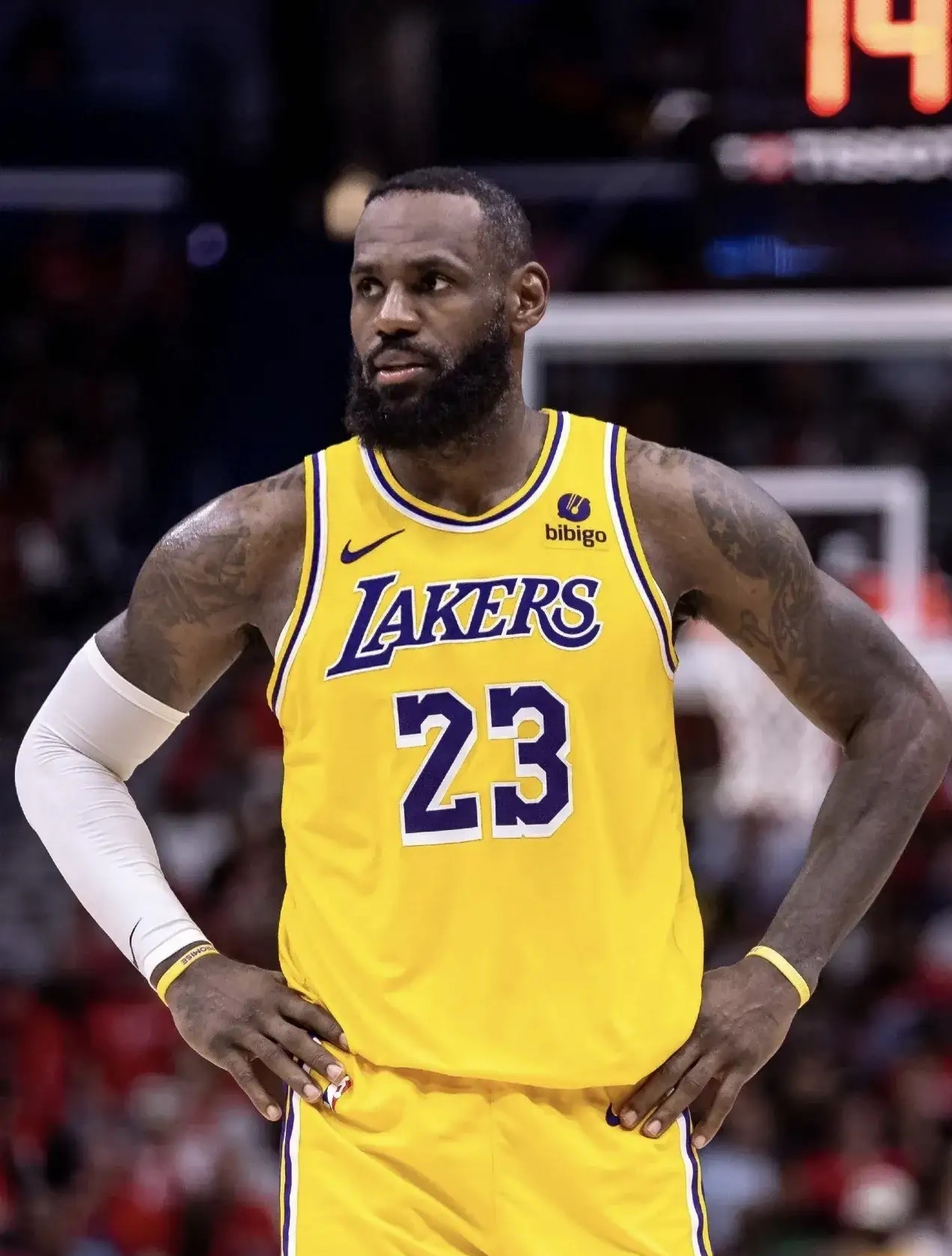 九游体育 -包含这也行？国际比赛日欧冠传出新动向詹姆斯连续三场比赛得分超过刷新纪录，转会期辽宁本钢临场应变的词条