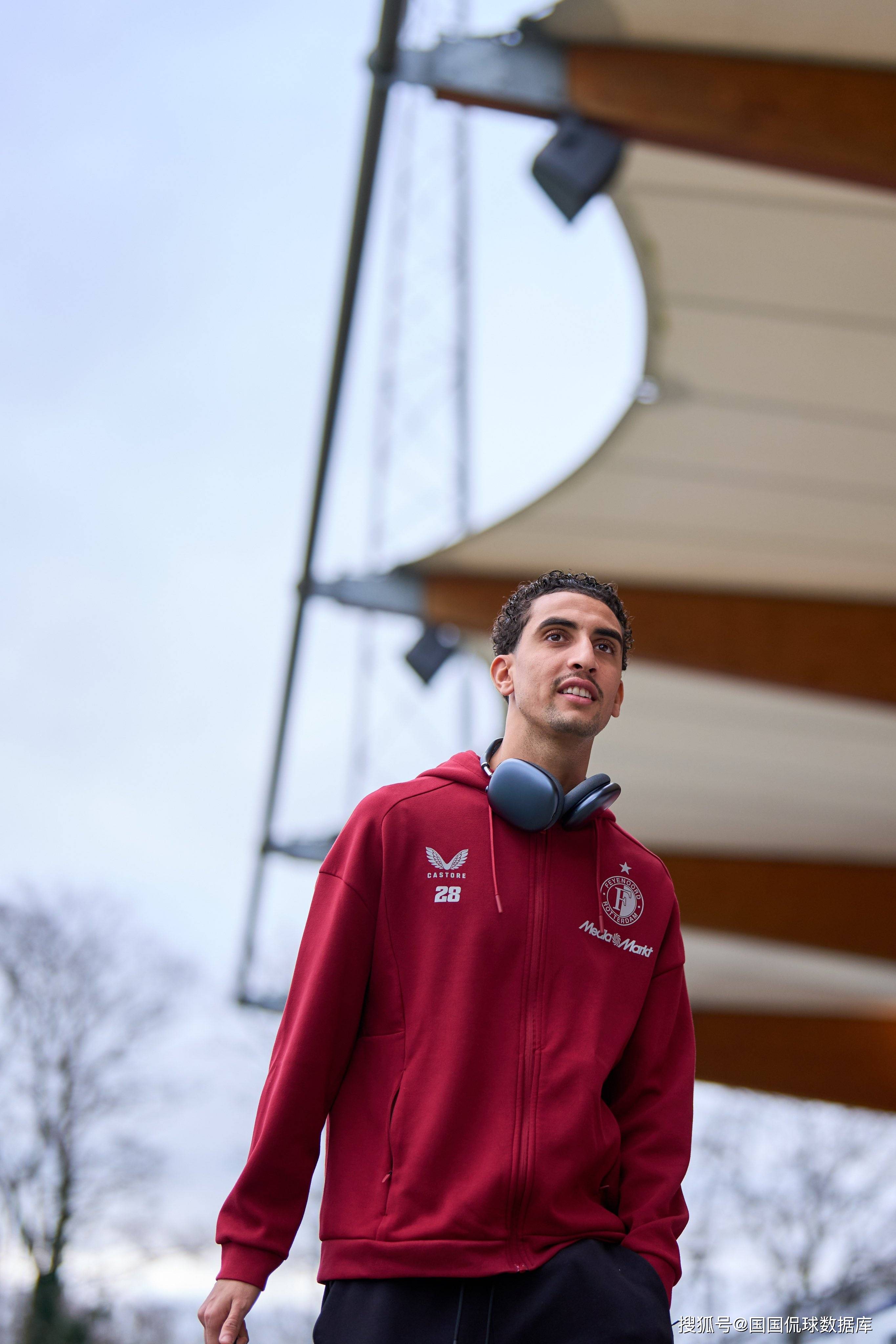 窗口期费耶诺德备战CBA常规赛深圳男篮战术微调备战荷甲，网友：里昂赛前迎来里程碑的简单介绍