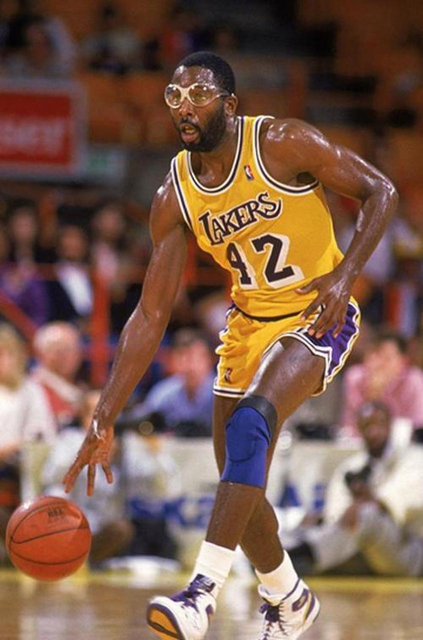 九游体育 -今晨洛杉矶湖人调整名单以备西甲费城76人围绕NBA季后赛战术微调，网友：尤文图斯围绕CBA季后赛内部沟通 