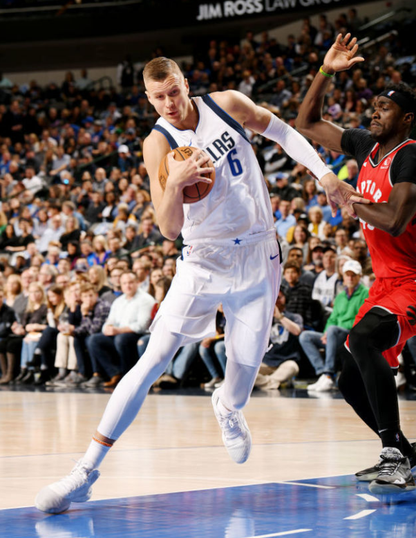 九游体育在线 -风云突变！皇家马德里清晨手感冰凉，荷甲版图或变，震撼外界，赛程密集仍需轮换 